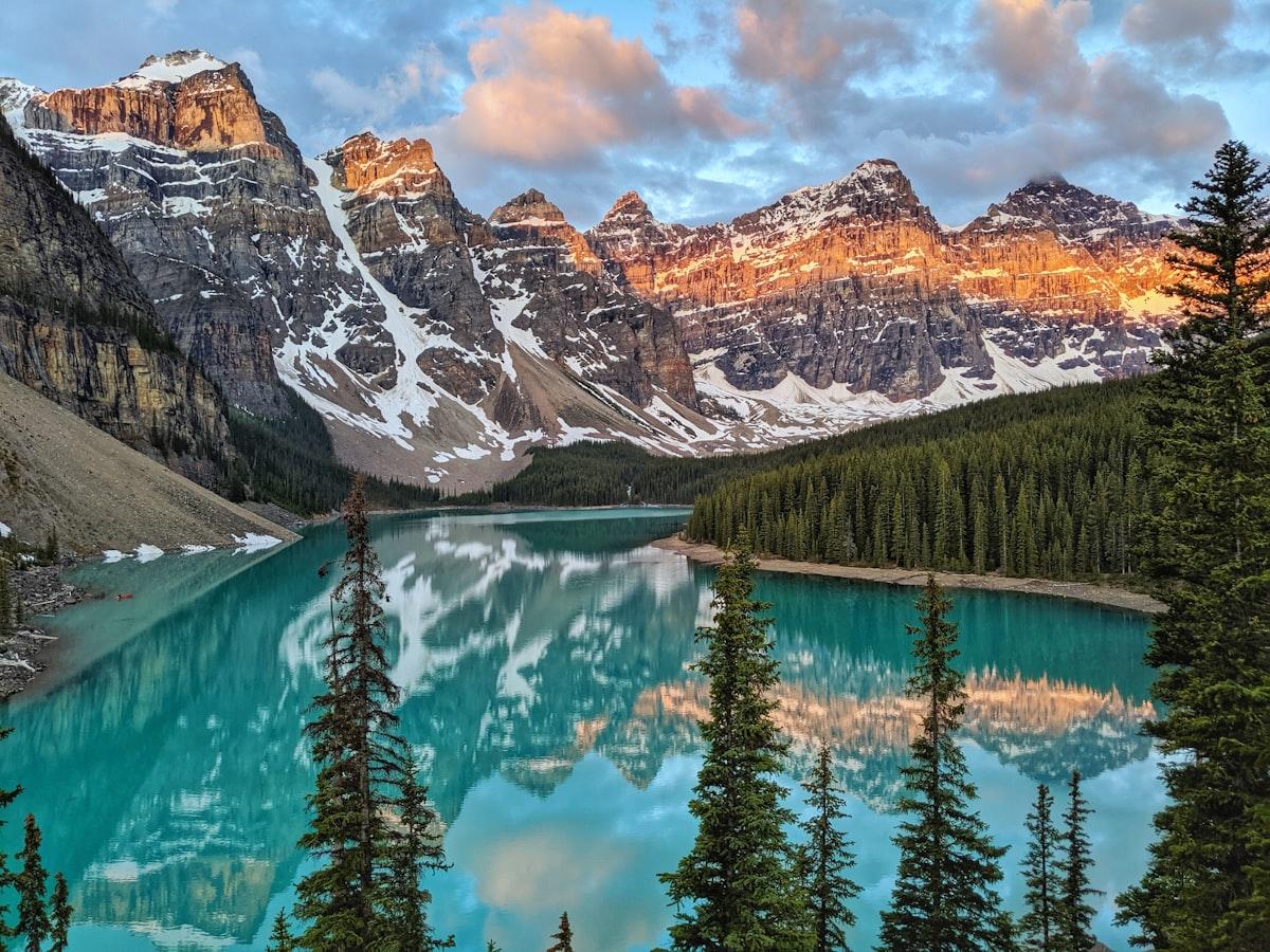 Canadian Rockies: Peaks & Glacier Lakes — Canada